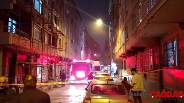 Bahçelievler'de korkutan yangın: 9 kişi dumandan etkilendi