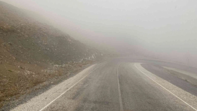 Bahçesaray'da kar yağışı