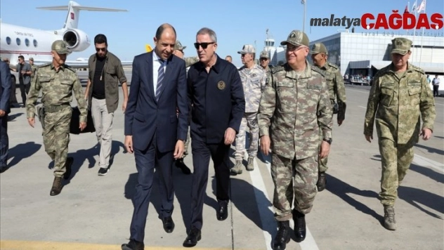 Bakan Akar ve komutanlar KKTC'de
