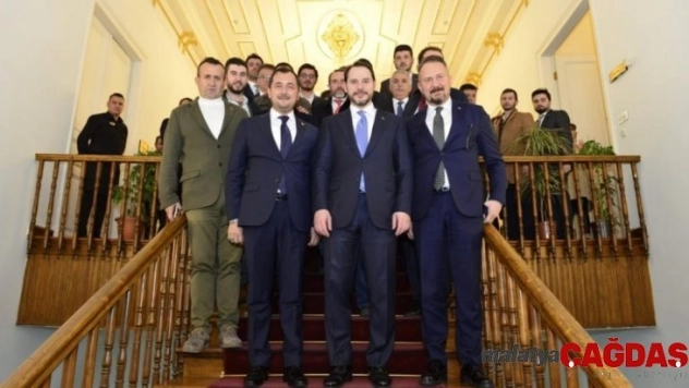 Bakan Albayrak ile çekilen fotoğraf Tekirdağ'da tartışma konusu oldu