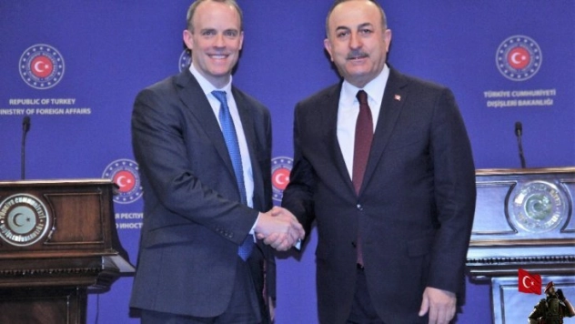 Bakan Çavuşoğu, İngiliz mevkiidaşı Raab ile ortak basın toplantısı düzenledi