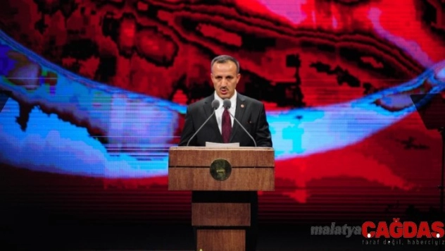 Bakan Ersoy: 'Atatürk'ün hayatını ezberlemek değil anlamak zorundayız'