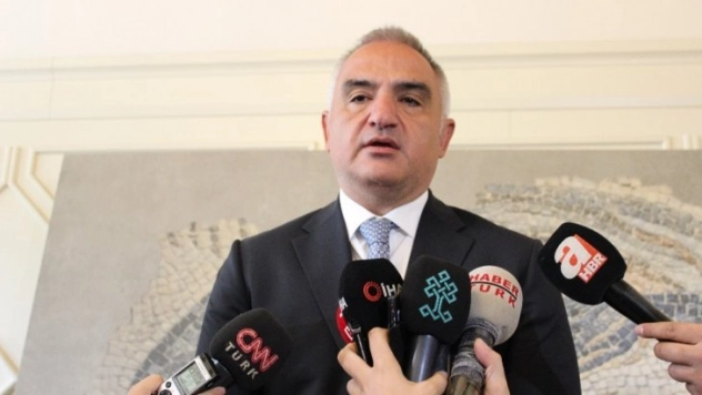 Bakan Ersoy: 'İngiltere bacağının Türkiye'deki yolcu sayısı 21 bin civarında'