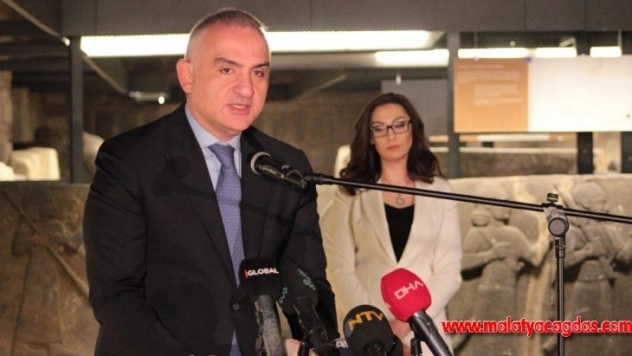 Bakan Ersoy: 'Müze Kart fiyatını aşağı çekiyoruz'