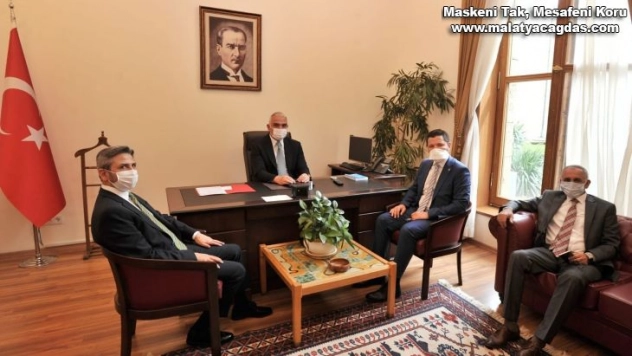 Bakan Ersoy ile Adıyaman'ın turizm yatırımları görüşüldü