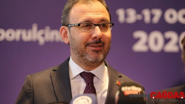 Bakan Kasapoğlu: 'İnşallah sorunları hatalarla yüzleşerek çözeceğiz'