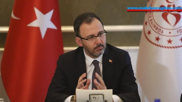 Bakan Kasapoğlu: 'Liglerin ertelenmesine birlikte karar verdik'