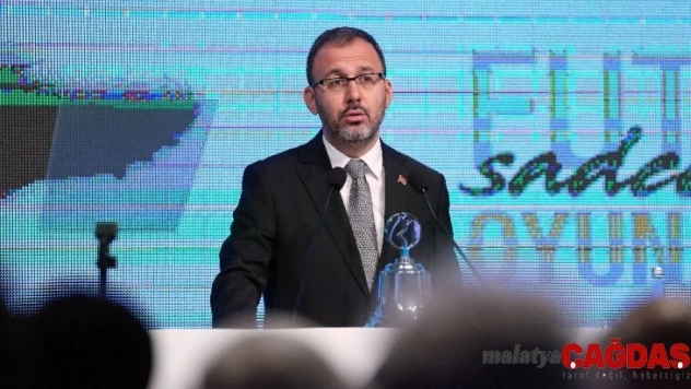 Bakan Kasapoğlu: 'UEFA'nın soruşturma kararı yok hükmündedir'