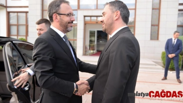 Bakan Kasapoğlu'ndan Pursaklar Belediye Başkanı Çetin'e ziyaret