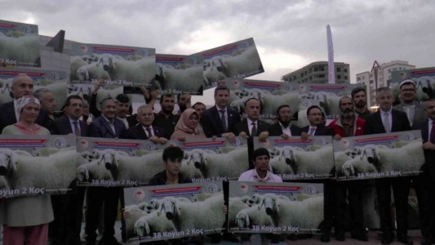 Bakan Kirişci: 'Yaptığımız etkinliklerle Türkiye'de küçükbaş hayvancılık daha da gelişecek'