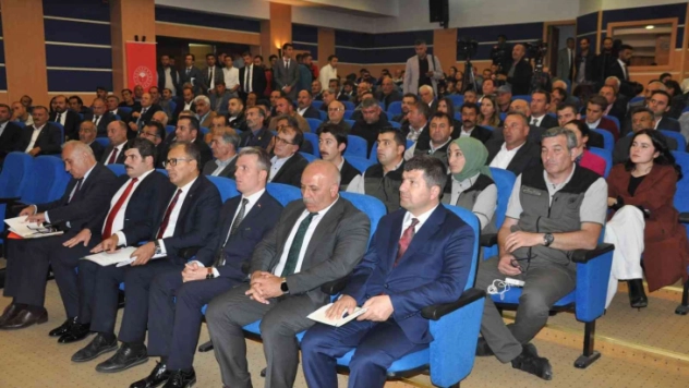 Bakan Kirişci, Kars'ta tarım sektörü temsilcileriyle buluştu