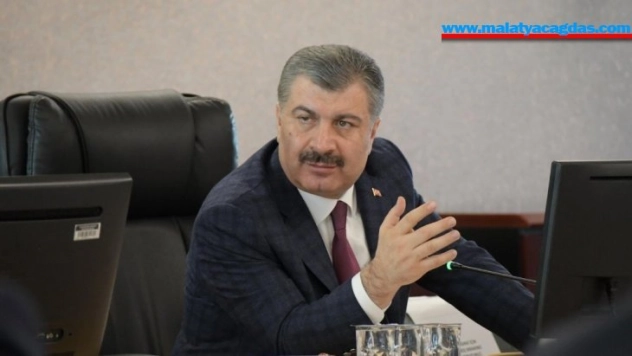 Bakan Koca'dan vatandaşlara dışarı çıkmamaları konusunda hassasiyet vurgusu