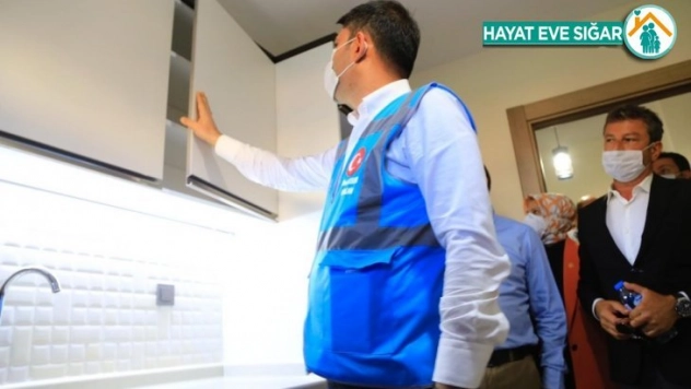 Bakan Kurum, örnek dairenin tüm ayrıntılarını inceledi