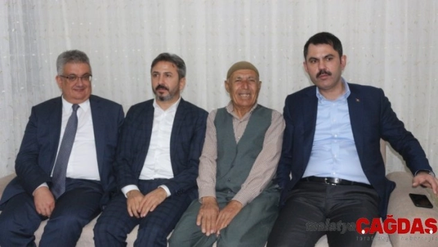 Bakan Kurum, Samsat afet konutlarını inceledi