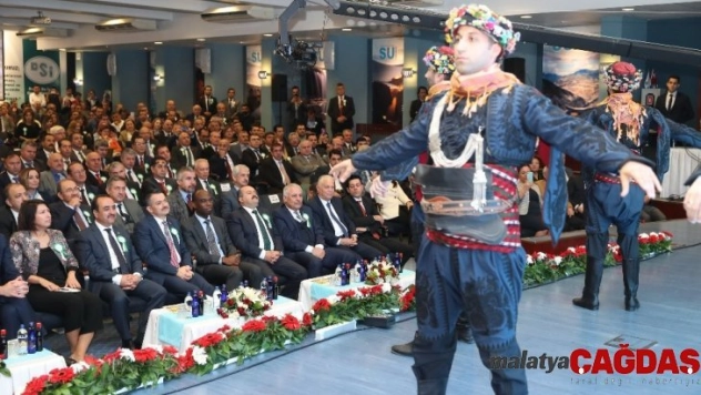 Bakan Pakdemirli:'4,31 milyon hektarı DSİ tarafından sulamaya açılarak, çiftçilerimize 32 milyar lira yıllık net gelir artışı sağladık'