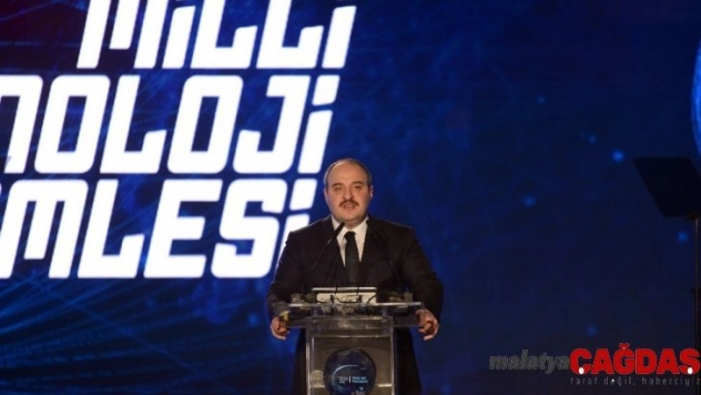 Bakan Varank: 'Bu otomobil, tüm fikri ve sınai mülkiyet haklarıyla, mühendislik kararlarıyla Türkiye'nin otomobilidir'