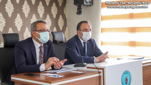 Bakan Yardımcısı Çataklı, depremzedeleri dinledi