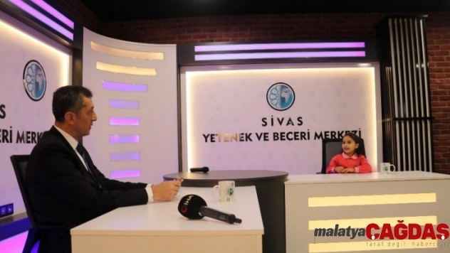 Bakanı güldüren sorular