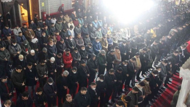 Balıklıgöl'de kandil coşkusu