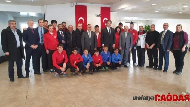 Balkan yarışları nefes kesti