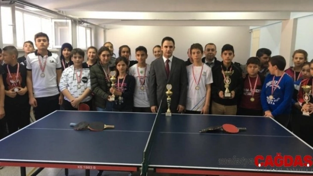 Balya'da masa tenisi turnuvası düzenlendi