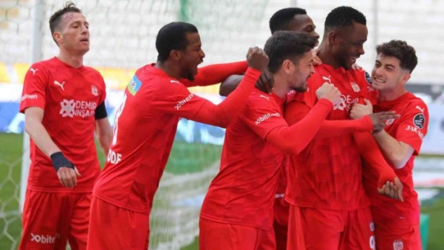 Bandırmaspor ile Sivasspor çeyrek final için mücadele edecek