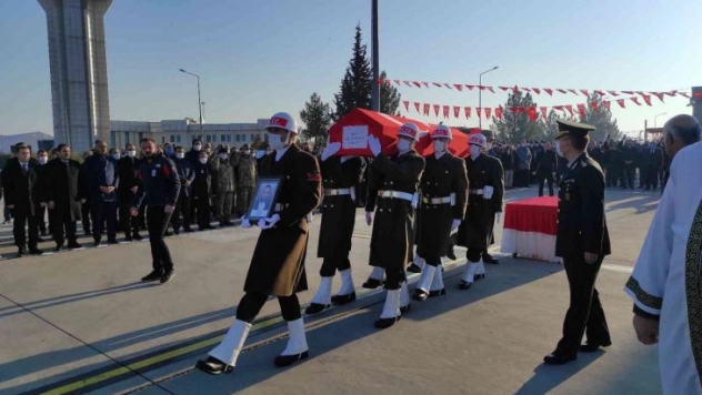 Barış Pınarı şehidi memleketine  uğurlandı