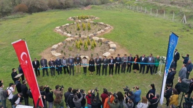 Barışın sembolü 'Üçüncü Bahçe' eseri Karkamış'ta görücüye çıktı