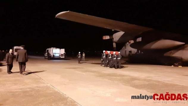 Bartınlı şehidin naaşı uçakla Zonguldak'a getirildi