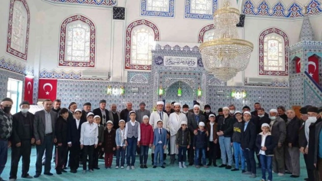 Başarılı Kur'an-i Kerim talebeleri ödüllendirildi