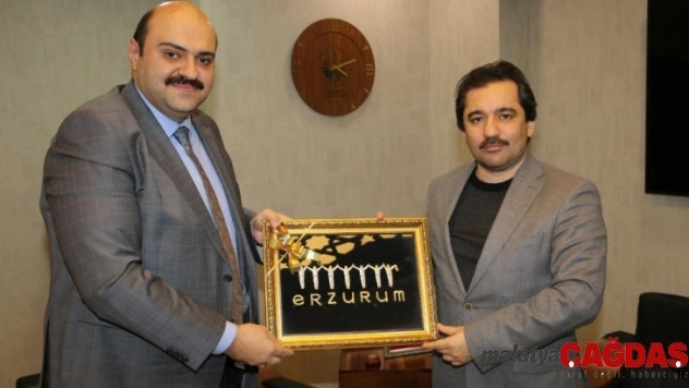 Başdanışman Küçükyılmaz'dan Başkan Orhan'a ziyaret