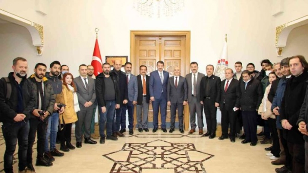 Basın mensuplarından Valiye İdareciler Günü ziyareti