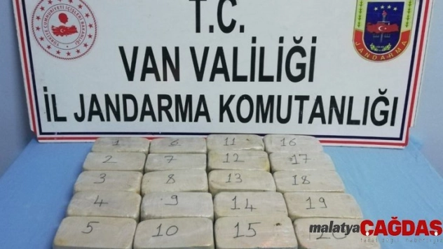 Başkale'de 20 kilo 500 gram eroin ele geçirildi