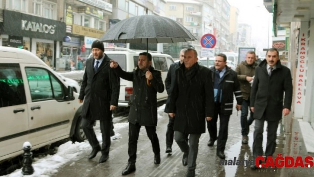 Başkan Arı, karla mücadele çalışmalarını inceledi