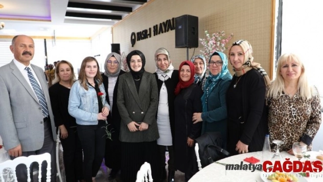 Başkan Ayık'tan öğretmenler onuruna yemek