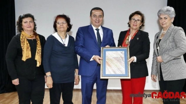 Başkan Batur, 'Gökdelenin ruhsatını iptal ediyorum'