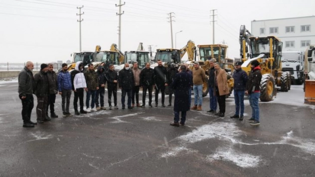 Başkan Beyoğlu'ndan ekiplere 'bu gece uyumak yok' talimatı
