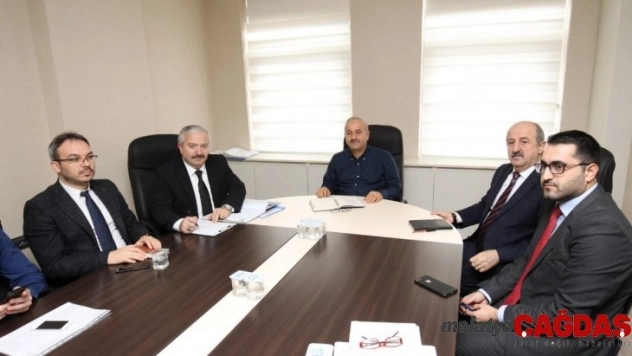 Başkan Büyükgöz, birim müdürlerinden çalışmaları dinledi