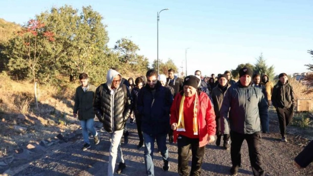Başkan Büyükkılıç, Gençlik Meclisi Üyeleriyle Sabah yürüyüşü Yaptı