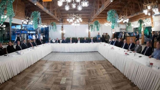 Başkan Büyükkılıç'tan Vali Çiçek onuruna 'hoş geldiniz' yemeği