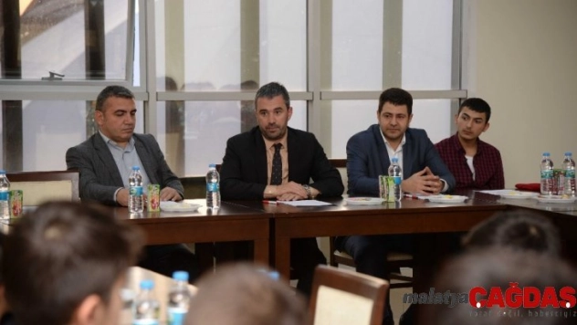 Başkan ,Çetin gençlerin sorun ve taleplerini değerlendirdi