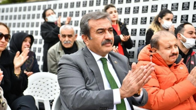 Başkan Çetin'i duygulandıran gösteri