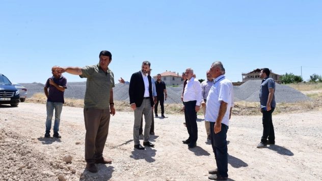 Başkan Çınar, Kırkpınar Mahallemizin Yollarını Güvenli ve Sağlıklı Bir Görüntüye Kavuşturuyoruz