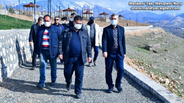 Başkan Çınar, yapımı süren seyir terasını inceledi