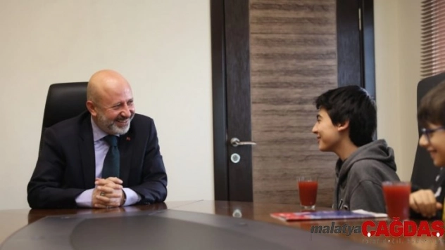 Başkan Çolakbayrakdar, 'Gönüllere dokunan yaşam alanları inşa ediyoruz'