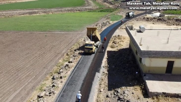 Başkan Ekinci devam eden asfalt çalışmasını inceledi