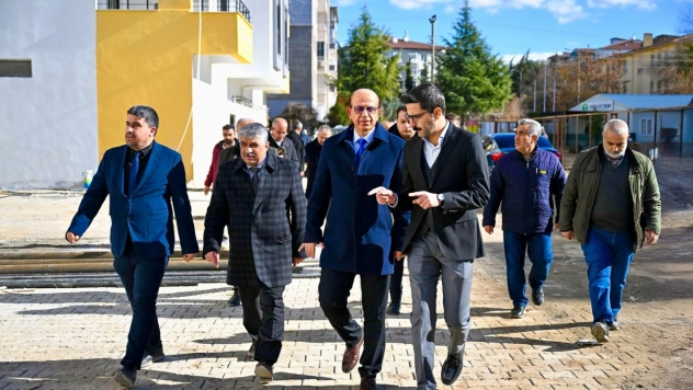 Başkan Geçit, Kentsel Dönüşüm Konutlarını İnceledi