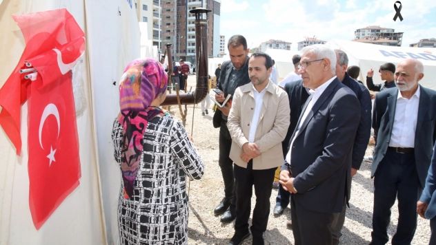 Başkan Güder'den Depremzede Vatandaşlara Bayram Ziyareti