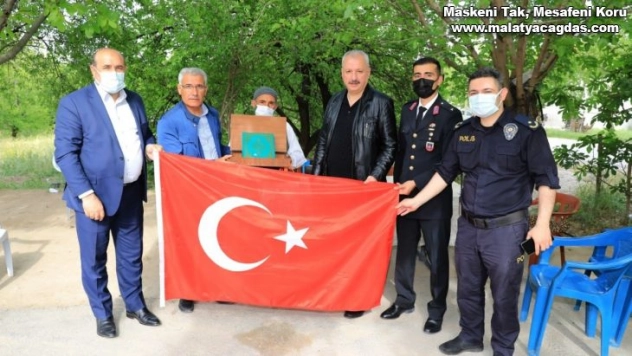 Başkan Güder'den şehit ve gazi ailelerine bayram ziyareti