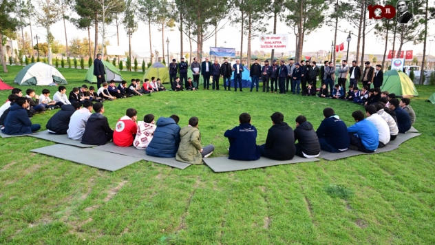 Başkan Güder İzcilerin Kampına Katıldı